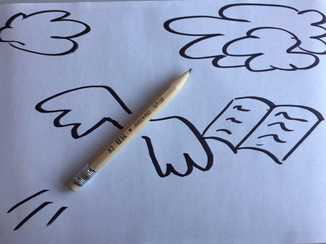Stilisierter Vogel mit Bleistift als Körper fliegt mit Buch in die Wolken